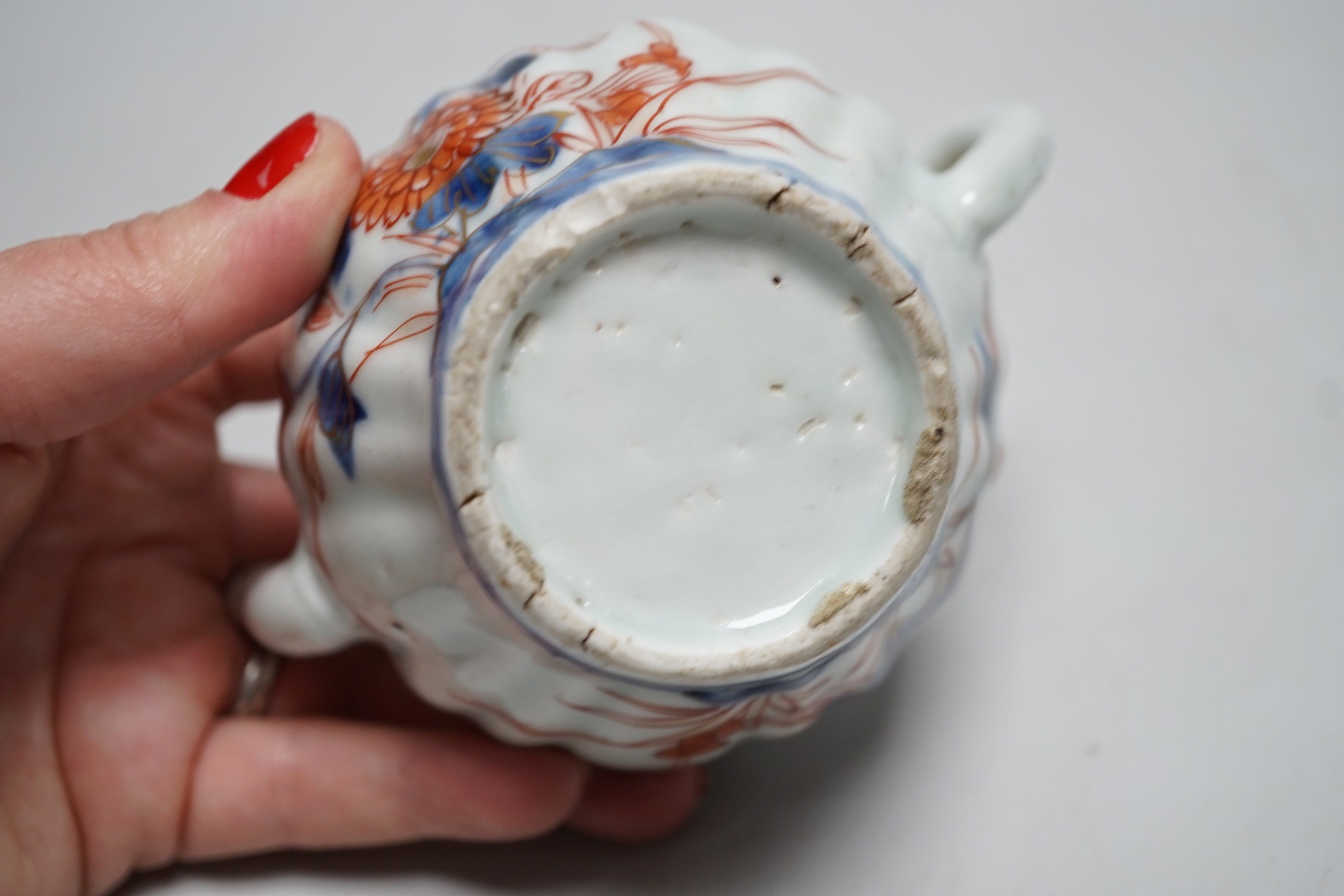 A Chinese Imari miniature teapot, Kangxi, 9cm
